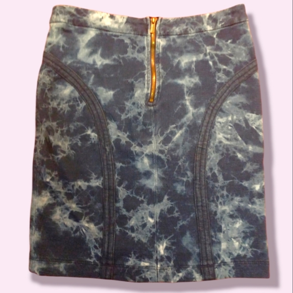 BCBGMaxazria Blue Tie Dye Pencil Skirt